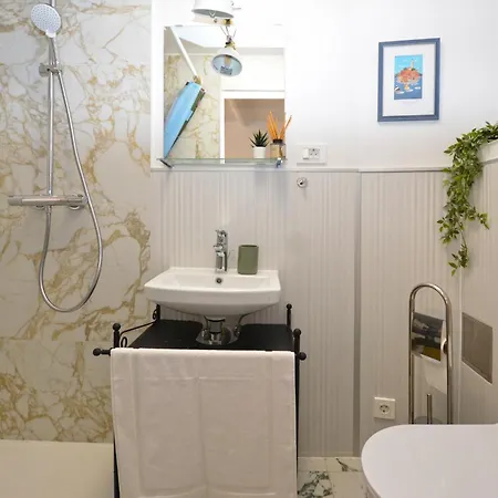 Hedera Studio In Old Town Rovinj